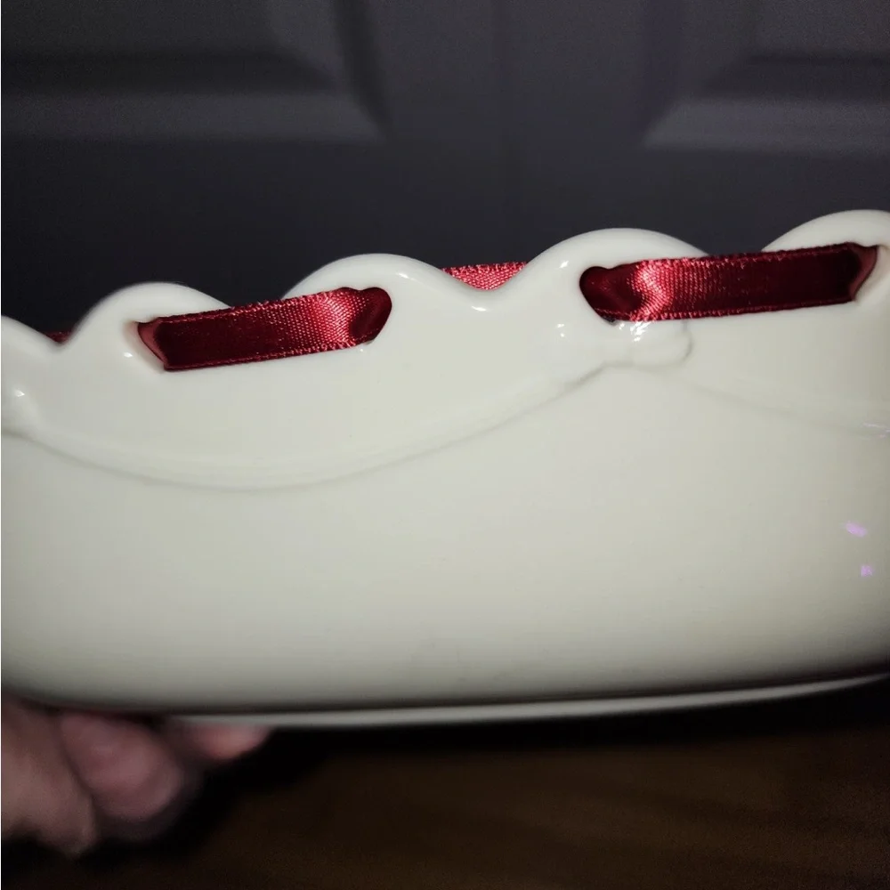 Large Longaberger Heart Shaped Oven Baker Red Ribbon Ivory Embossed Floral 1993